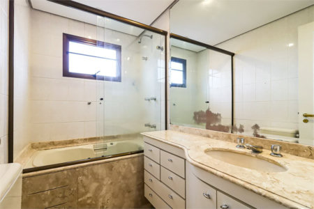 Apartamento à venda com 4 quartos, sendo 3 suítes, em Brooklin Paulista, São Paulo, SP