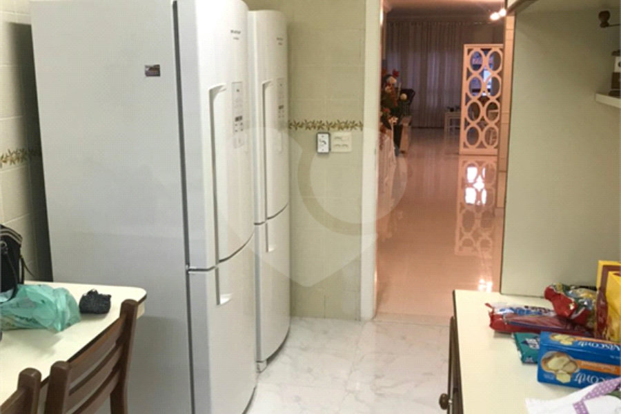Apartamento à venda com 3 suítes em Enseada, Guarujá, SP
