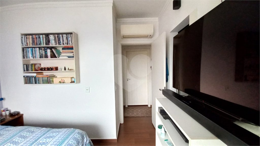 Sobrado à venda com 3 quartos, sendo 1 suíte, em Vila Gomes, São Paulo, SP