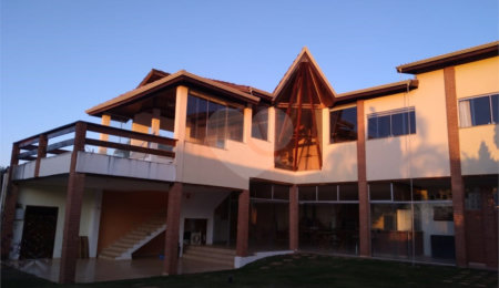 Chácara à venda com 4 quartos, sendo 2 suítes,  em Loteamento Village de Atibaia, Atibaia, SP
