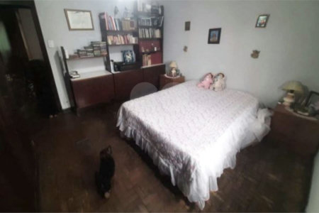 Sobrado à venda com 5 quartos, sendo 1 suíte, em Jardim Sabará, São Paulo, SP