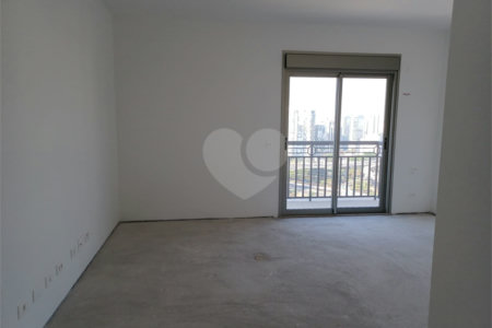 Apartamento à venda com 4 suítes em Real Parque, São Paulo, SP