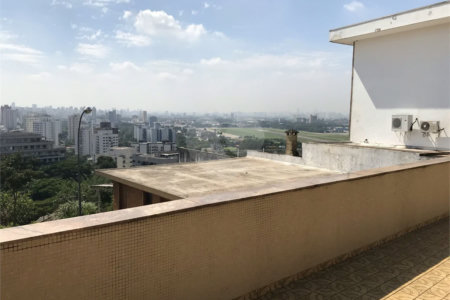 Sobrado à venda com 5 quartos, sendo 1 suíte, em Jardim São Bento, São Paulo, SP
