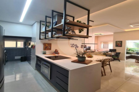 Apartamento à venda com 2 quartos, sendo 1 suíte,  em Cambuci, São Paulo, SP