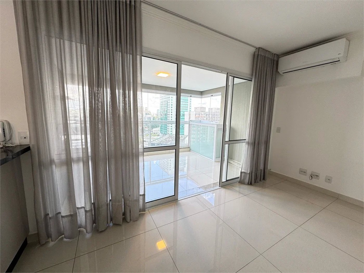 Apartamento à venda com 3 quartos, sendo 1 suíte, em Pinheiros, São Paulo, SP