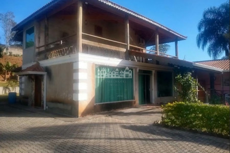 Chácara à venda ou locação no Jardim Estância Brasil – Atibaia/SP, com vista para a Pedra Grande