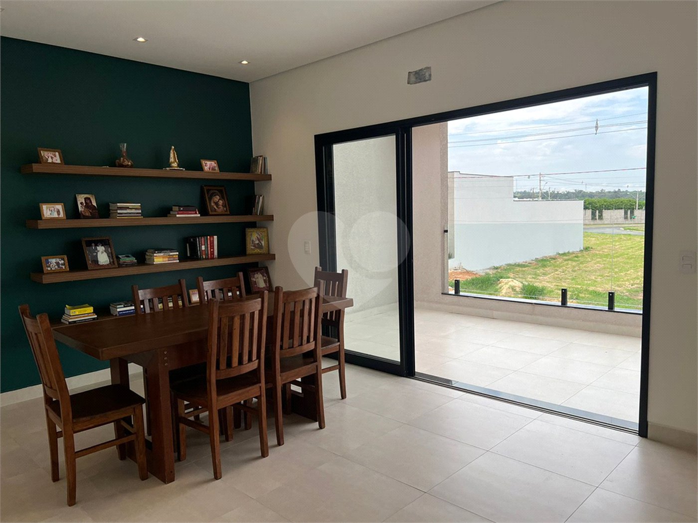 Casa à venda com 3 quartos, sendo 1 suíte, no condomínio Residencial Evidências, Indaiatuba - SP