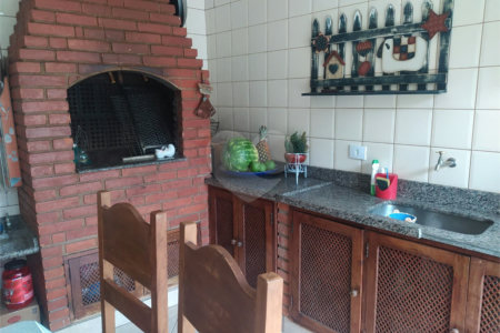 Casa à venda com 4 quartos, sendo 2 suítes, em Jardim Caparelli (mailasqui), São Roque, SP