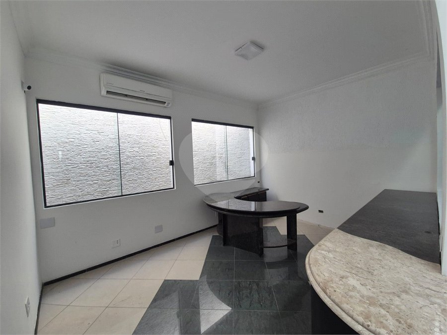 Sobrado à venda ou para alugar com 1 quarto em Saúde, São Paulo, SP