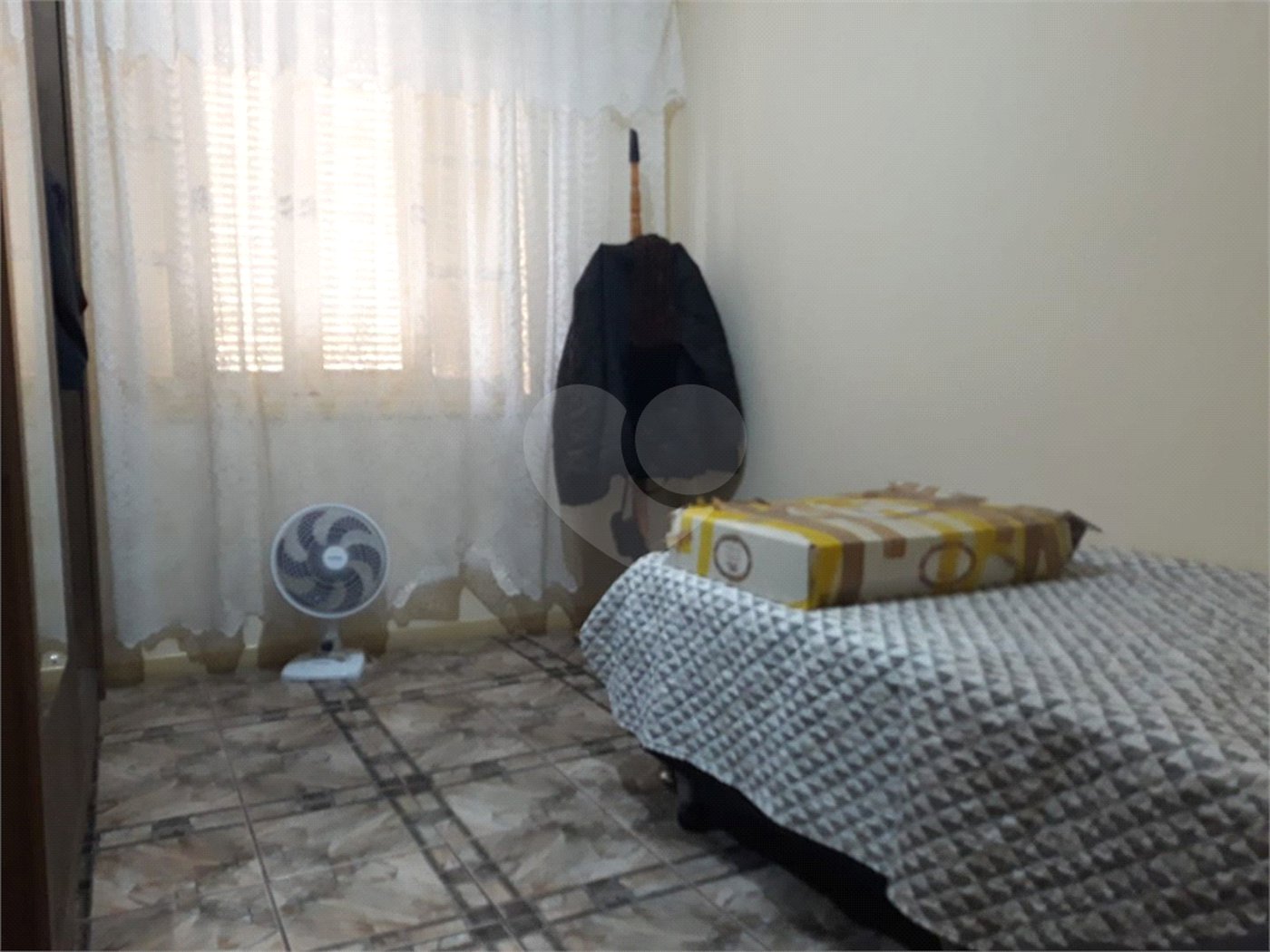 Sobrado à venda com 3 quartos, sendo 1 suíte,  em Esplanada Mendes Moraes, São Roque, SP