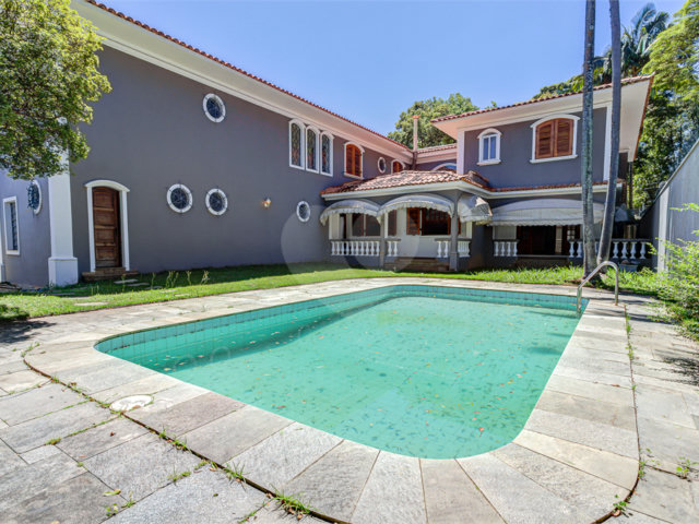 Casa à venda com 5 quartos, sendo 3 suítes,  em Alto da Boa Vista, São Paulo, SP
