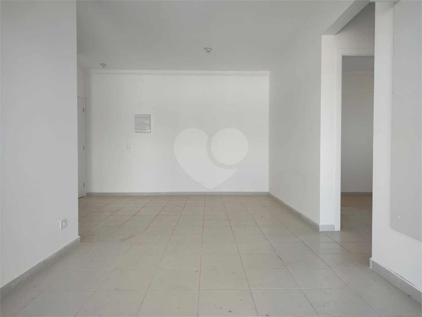 Apartamento para alugar com 2 quartos, sendo 1 suíte,  em Jardim das Palmeiras, Atibaia, SP