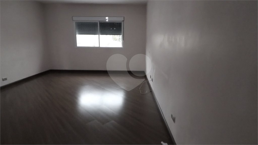 Sobrado à venda com 4 quartos em Vila Guilherme, São Paulo, SP