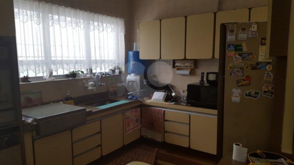 Sobrado à venda com 4 quartos, sendo 1 suíte, em Tremembé, São Paulo, SP