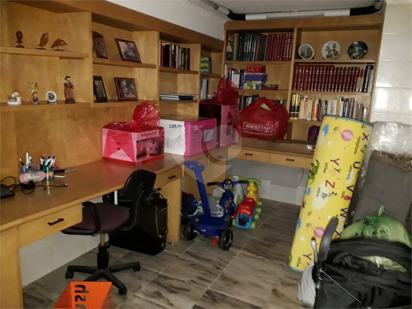 Sobrado à venda com 4 quartos, sendo 1 suíte, em Tremembé, São Paulo, SP