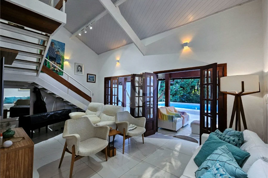 Casa à venda com 4 quartos, sendo 2 suítes, em Riviera de São Lourenço, Bertioga, SP
