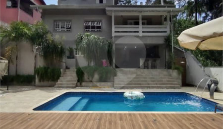 Casa à venda ou para alugar com 3 suítes no condomínio Vinhas da Vista Alegre - Lado Café, Vinhedo - SP