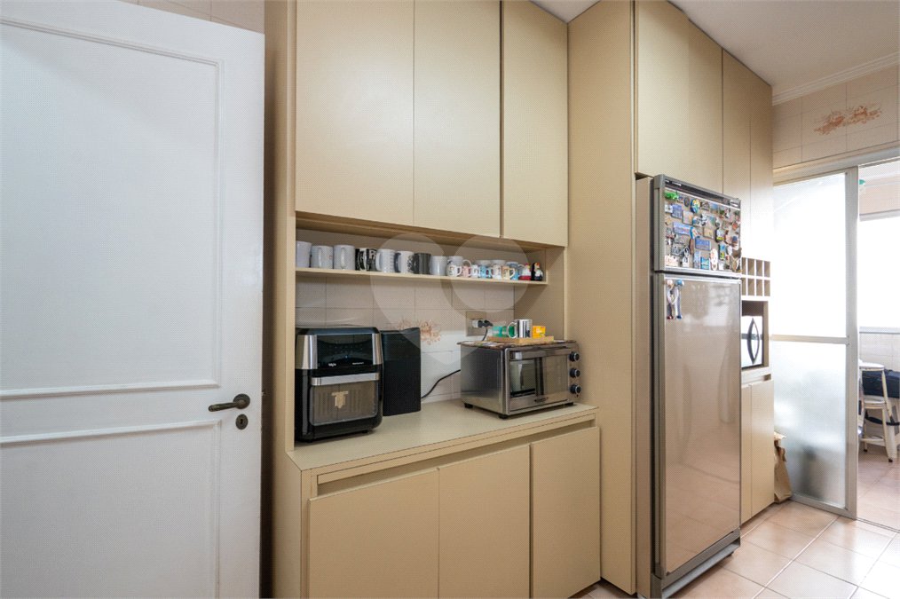 Apartamento à venda com 3 quartos, sendo 1 suíte, em Campo Belo, São Paulo, SP