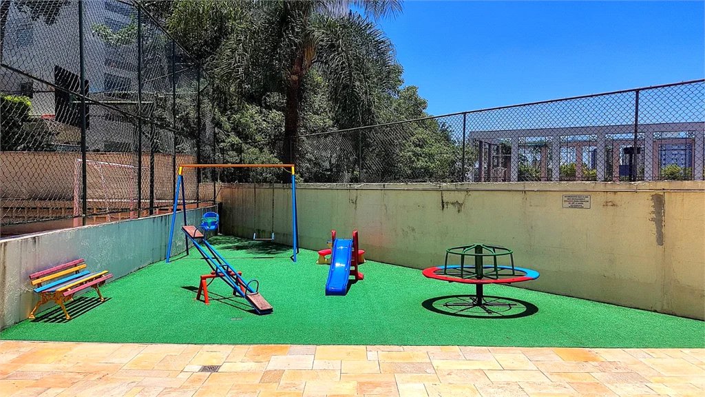 Apartamento à venda com 3 quartos, sendo 1 suíte, em Jardim Taboão, São Paulo, SP