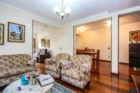 Casa à venda com 6 quartos, sendo 4 suítes, em Vila Anglo Brasileira, São Paulo, SP