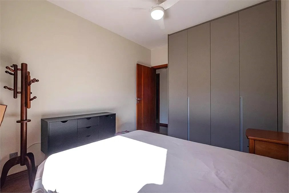 Apartamento à venda com 3 quartos, sendo 1 suíte,  em Jardim das Bandeiras, São Paulo, SP