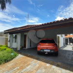 Casa à venda com 3 quartos, sendo 1 suíte, em Parque Laranjeiras, Araraquara, SP