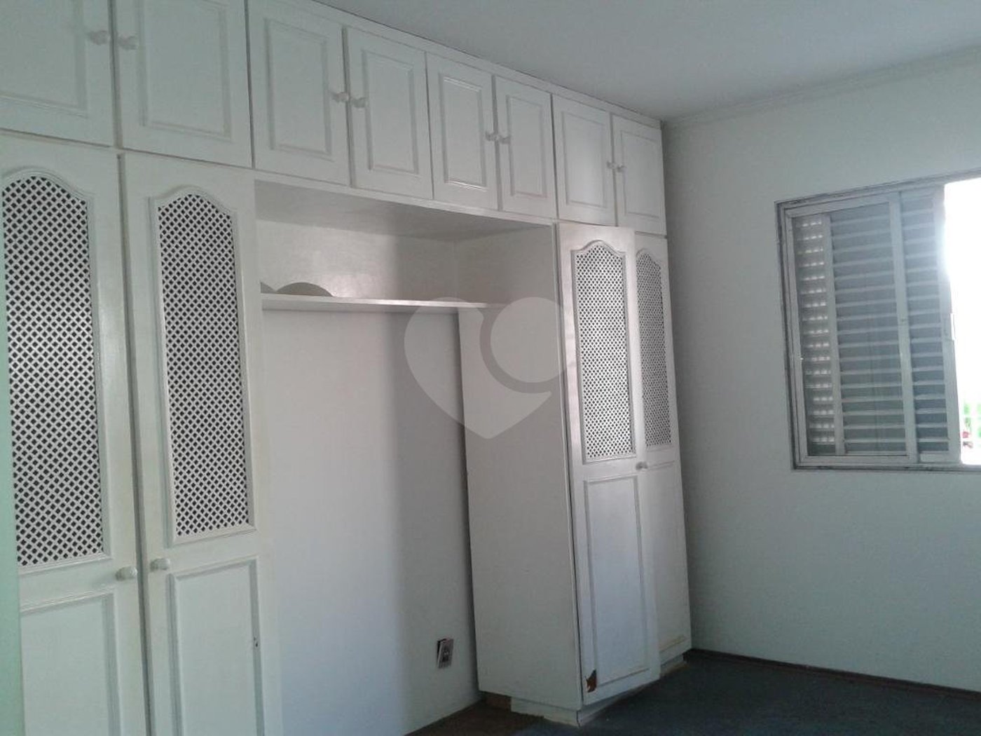 Sobrado à venda com 3 quartos, sendo 1 suíte, em Tremembé, São Paulo, SP