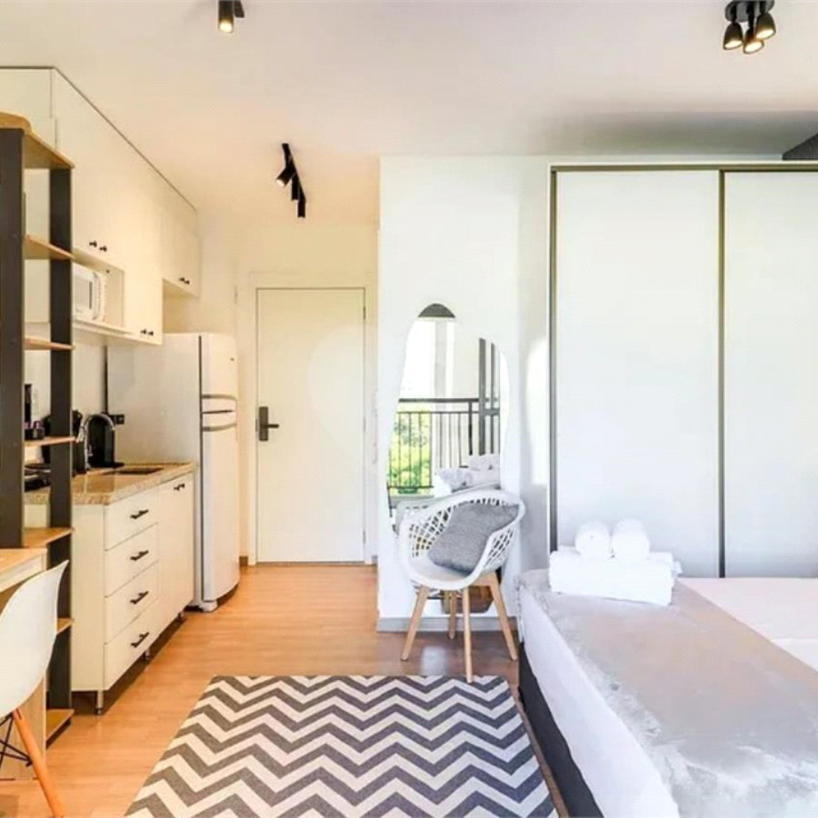 Studio a Venda em Moema com 25m²