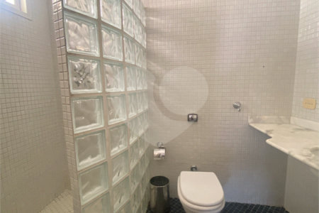 Casa à venda ou para alugar com 4 quartos, sendo 1 suíte, em Vila Monumento, São Paulo, SP