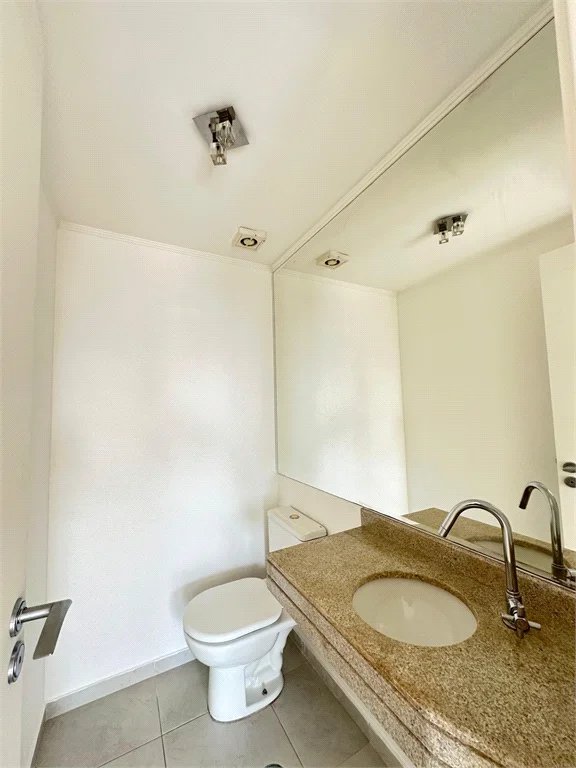 Apartamento à venda com 3 suítes em Vila Suzana, São Paulo, SP