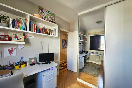 Apartamento à venda com 2 quartos, sendo 1 suíte,  em Chácara Santo Antônio, São Paulo, SP