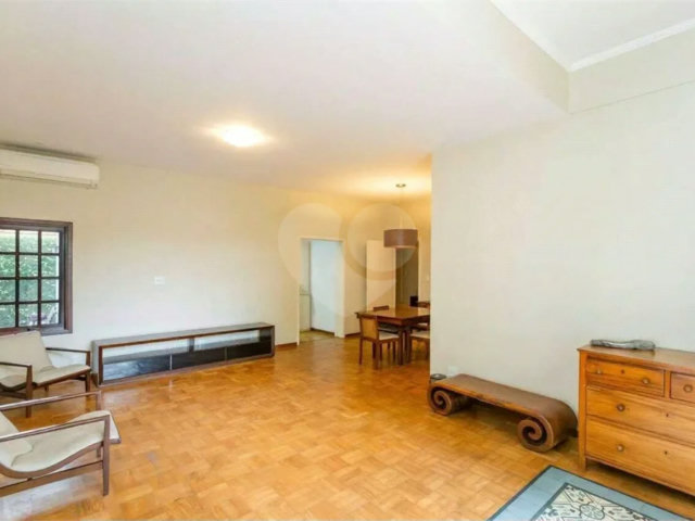 Casa Térrea à venda com 3 quartos, sendo 1 suíte,  em Granja Julieta, São Paulo, SP