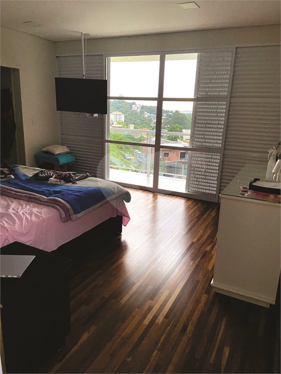 Casa à venda com 3 suítes no condomínio Parque Itaguaçu Cantareira, São Paulo - SP