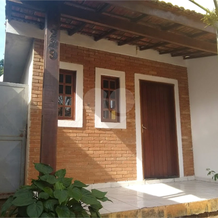 Casa Térrea à venda com 2 quartos no Centro, Bom Jesus dos Perdões, SP