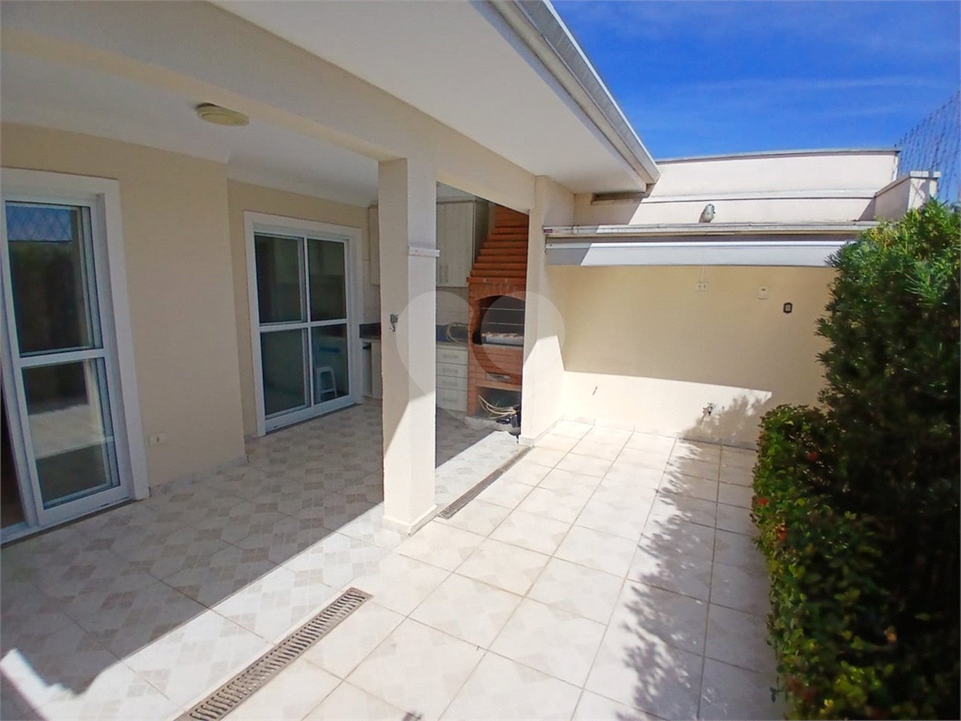 Casa à venda com 3 quartos, sendo 1 suíte, no condomínio Golden Park Residence II, Sorocaba - SP