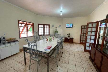 Chácara à venda com 3 suítes no Centro, Araçoiaba da Serra, SP