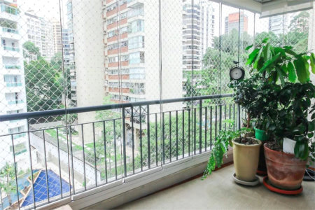 Apartamento à venda com 3 suítes em Real Parque, São Paulo, SP