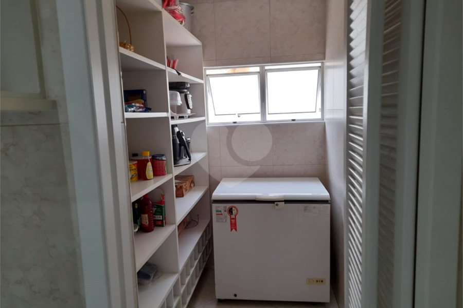Sobrado à venda com 4 quartos, sendo 1 suíte, em Chora Menino, São Paulo, SP