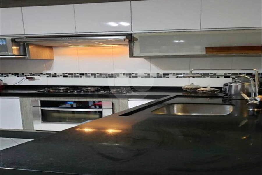 Sobrado à venda com 2 suítes em Vila Bonilha, São Paulo, SP