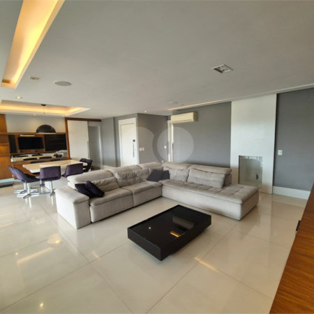 Apartamento à venda com 3 suítes em Campo Belo, São Paulo, SP