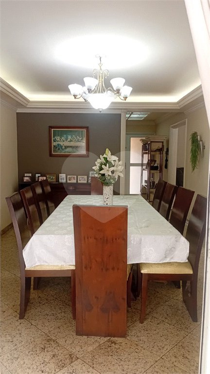 Casa à venda com 4 quartos, sendo 2 suítes, no condomínio Canamari, São Paulo - SP