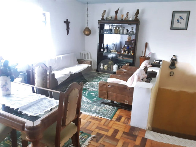 Sobrado à venda com 3 quartos, sendo 1 suíte,  em Tremembé, São Paulo, SP