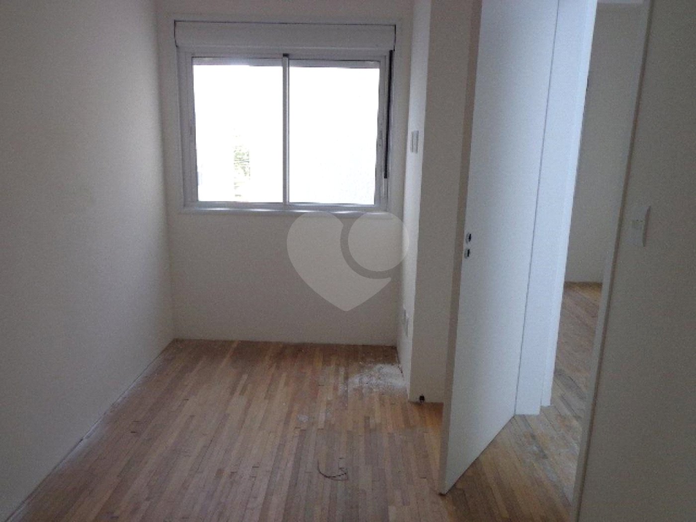 Casa à venda com 3 quartos, sendo 1 suíte,  no condomínio Professor Teot?nio Monteiro de Barros Filho, São Paulo - SP