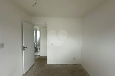 Casa à venda com 2 quartos no condomínio Vila das Paineiras, Suzano - SP