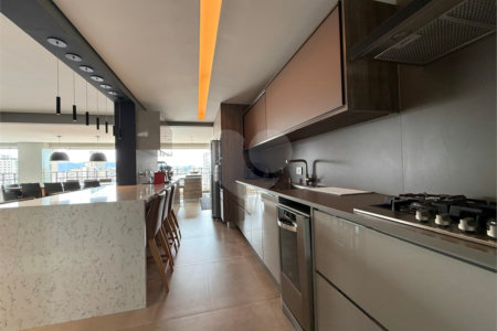 Apartamento à venda com 3 suítes em Santa Teresinha, São Paulo, SP