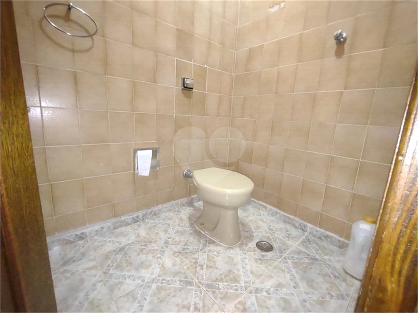 Casa à venda com 3 quartos, sendo 1 suíte, no condomínio Vila Paiva, São Paulo - SP
