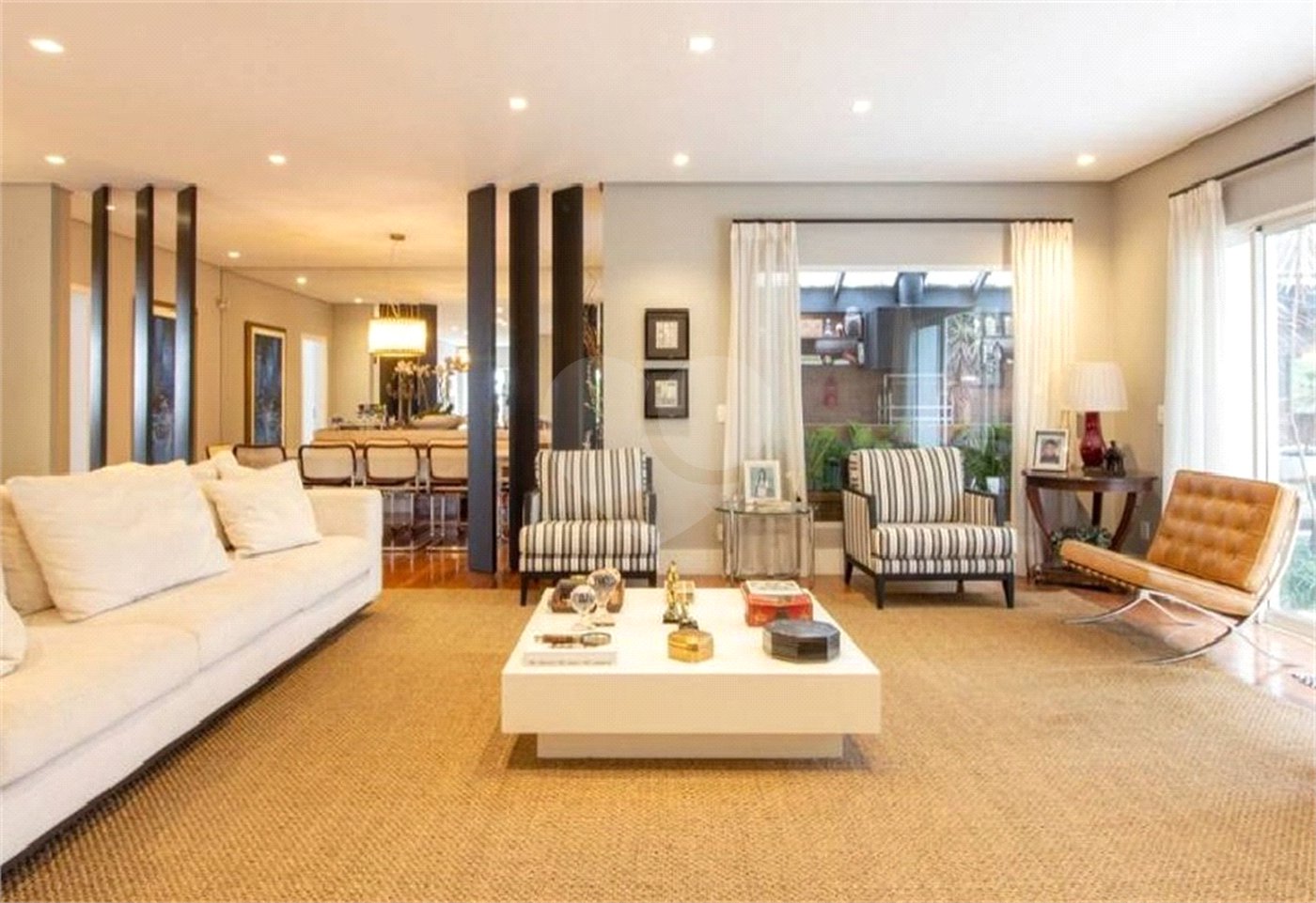 Casa à venda com 4 suítes no condomínio Outeiro, São Paulo - SP