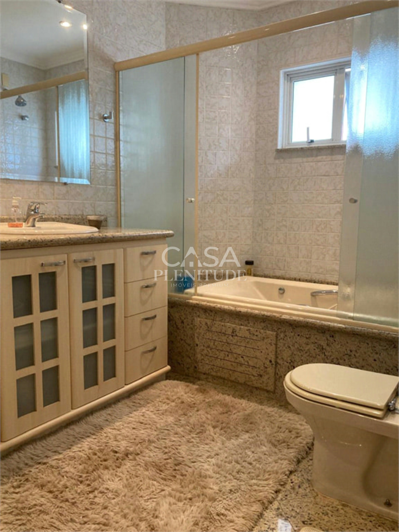 Casa em condomínio à venda com 4 quartos, sendo 3 suítes, em Aparecidinha, Sorocaba, SP