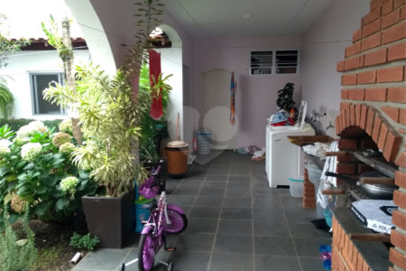 Sobrado à venda com 3 suítes em Jardim Realce, Suzano, SP