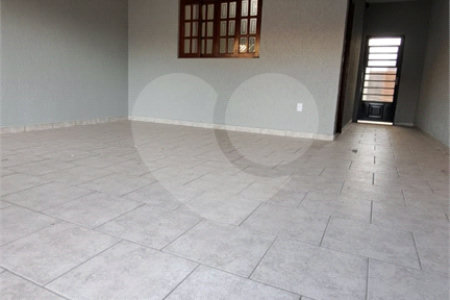 Sobrado à venda com 3 quartos, sendo 2 suítes, em Jardim Adriana, Indaiatuba, SP